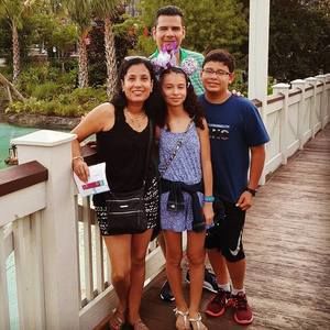 Meet your Posher, Claudia